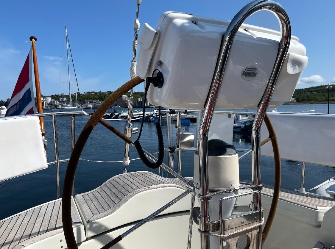 Sweden Yachts 390