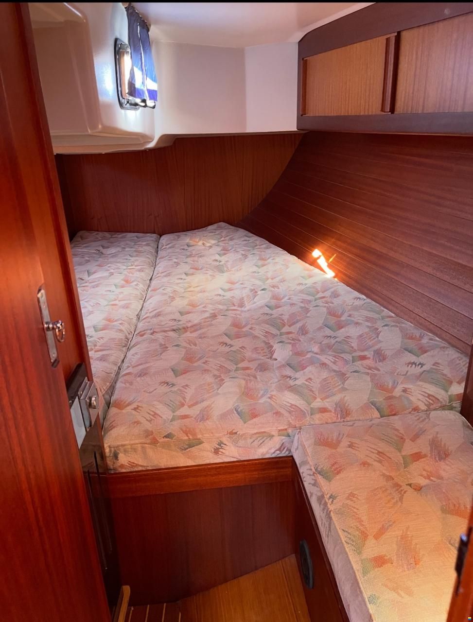 Sweden Yachts 390