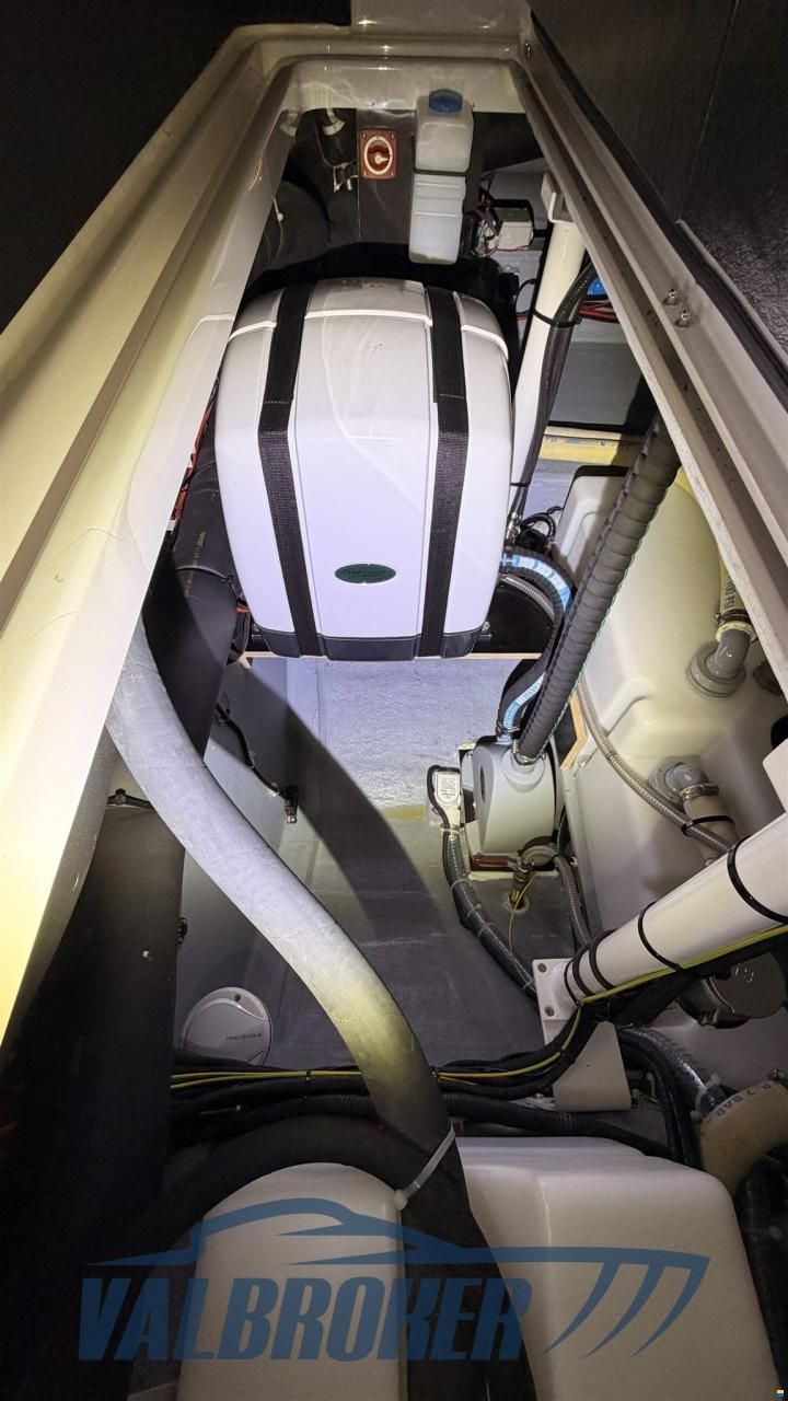 Axopar 45 Cross Cabin