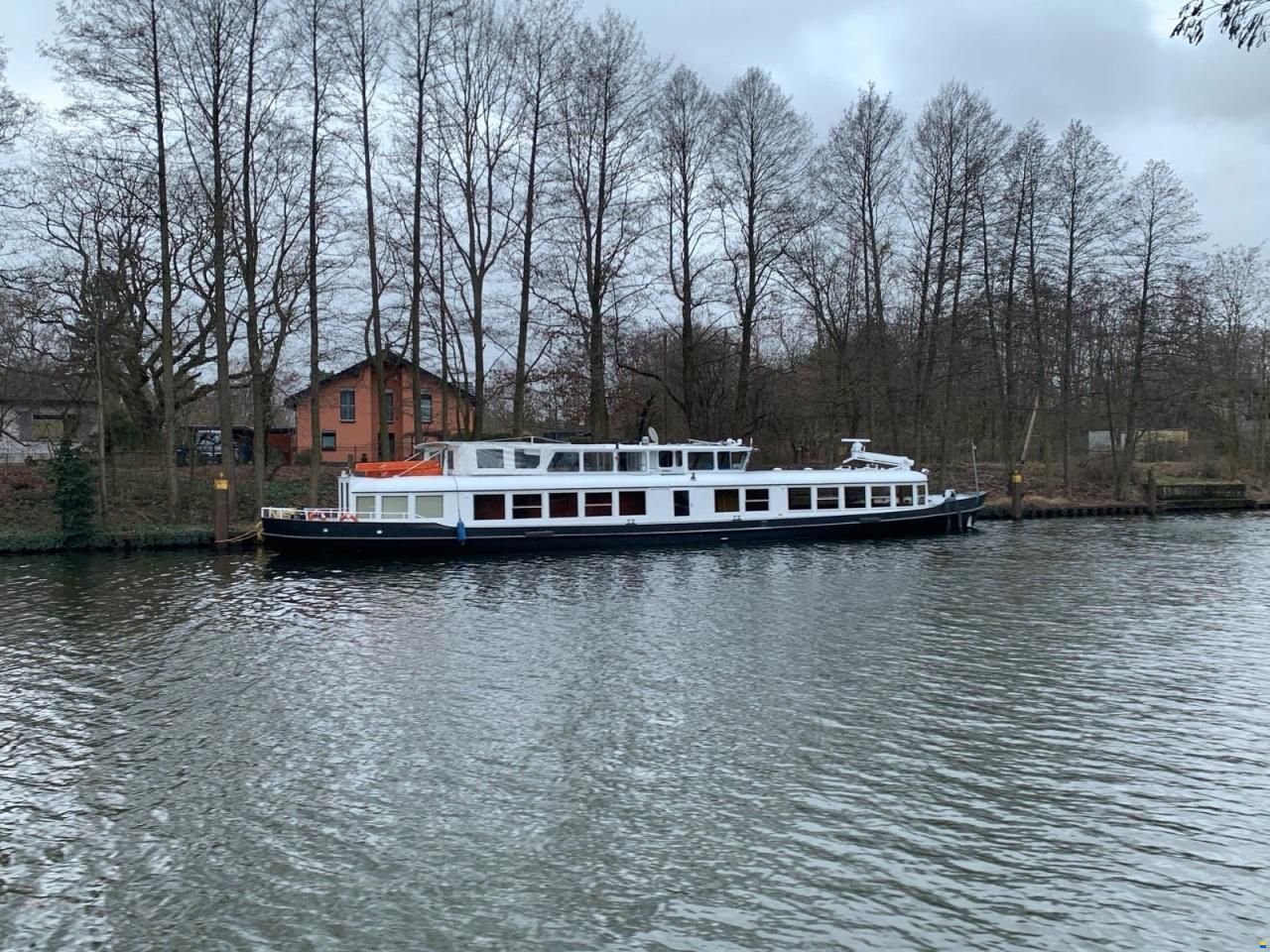 deutsch Wohnschiff