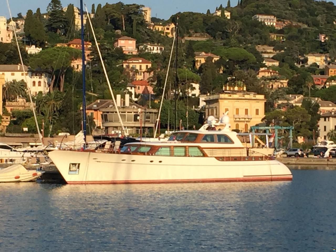 Custom Dutch Motor Yacht