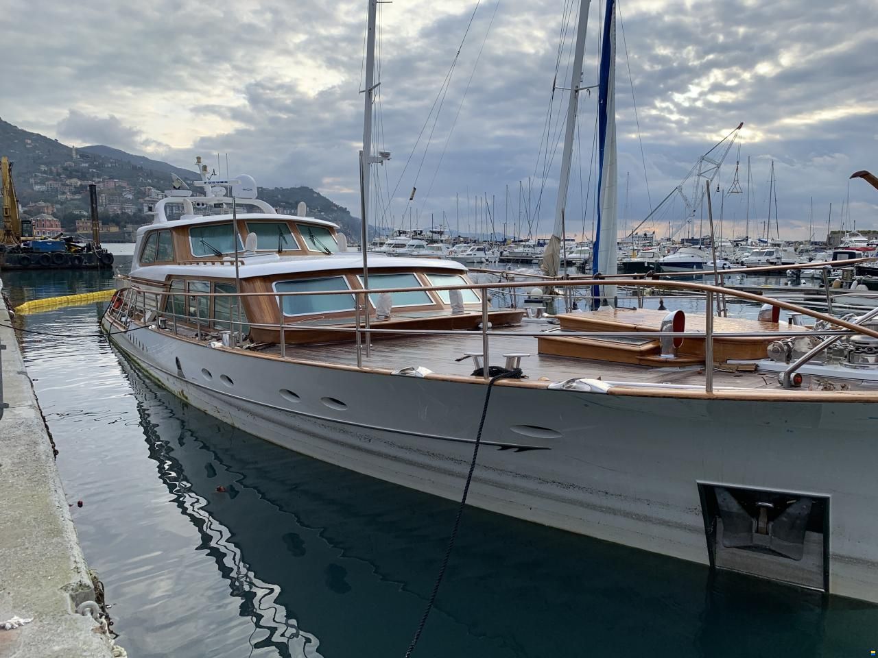 Custom Dutch Motor Yacht