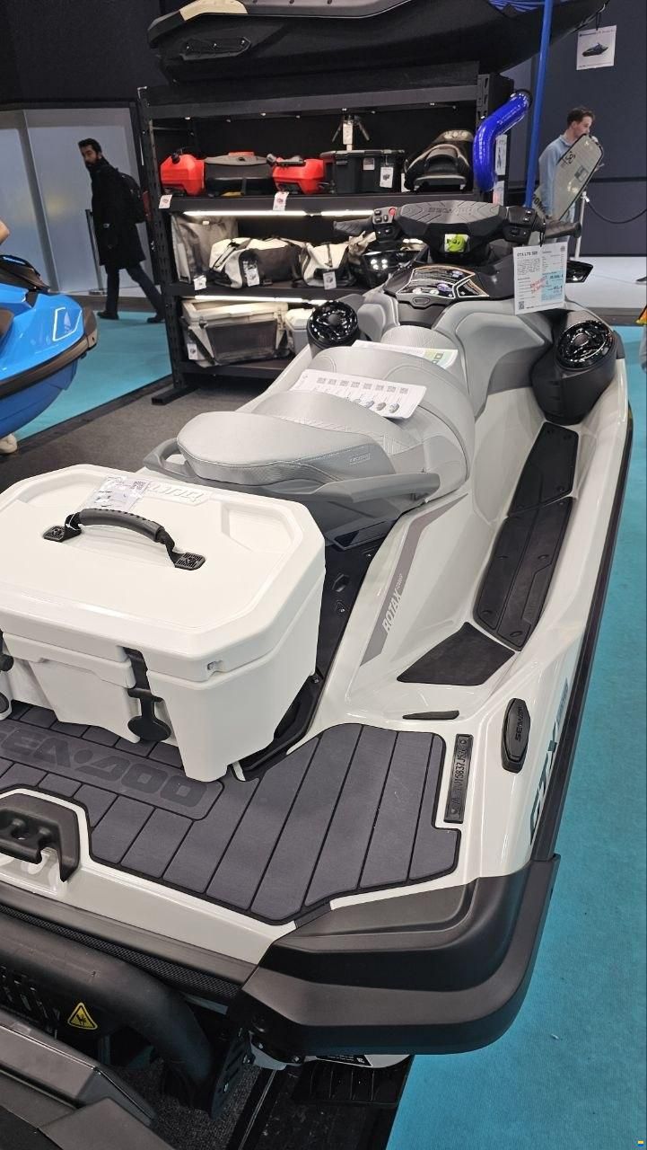 Sea-Doo GTX 325 Limited White Pearl