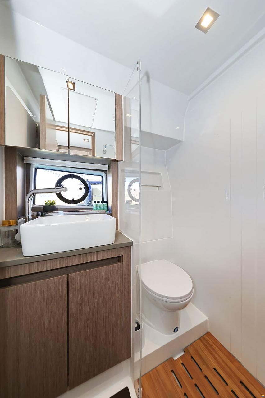 Sealine C390