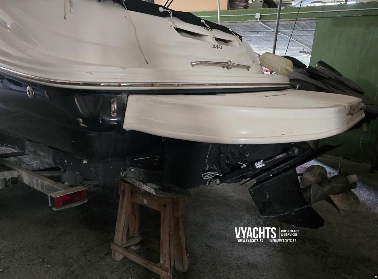 Sea Ray 240 SD
