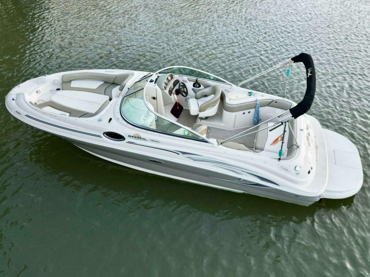 Sea Ray 240 SD