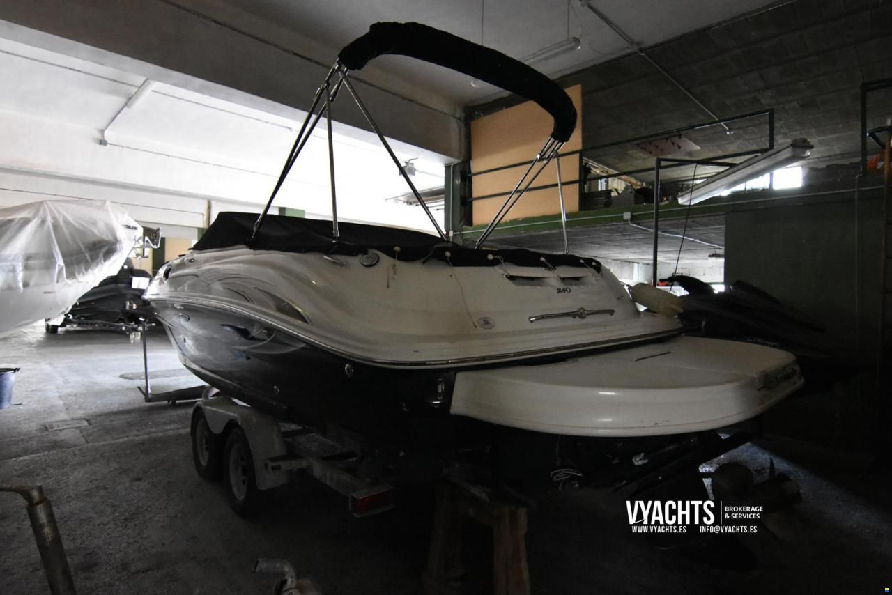 Sea Ray 240 SD