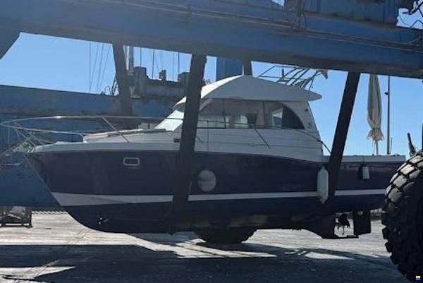 Beneteau Antares 9