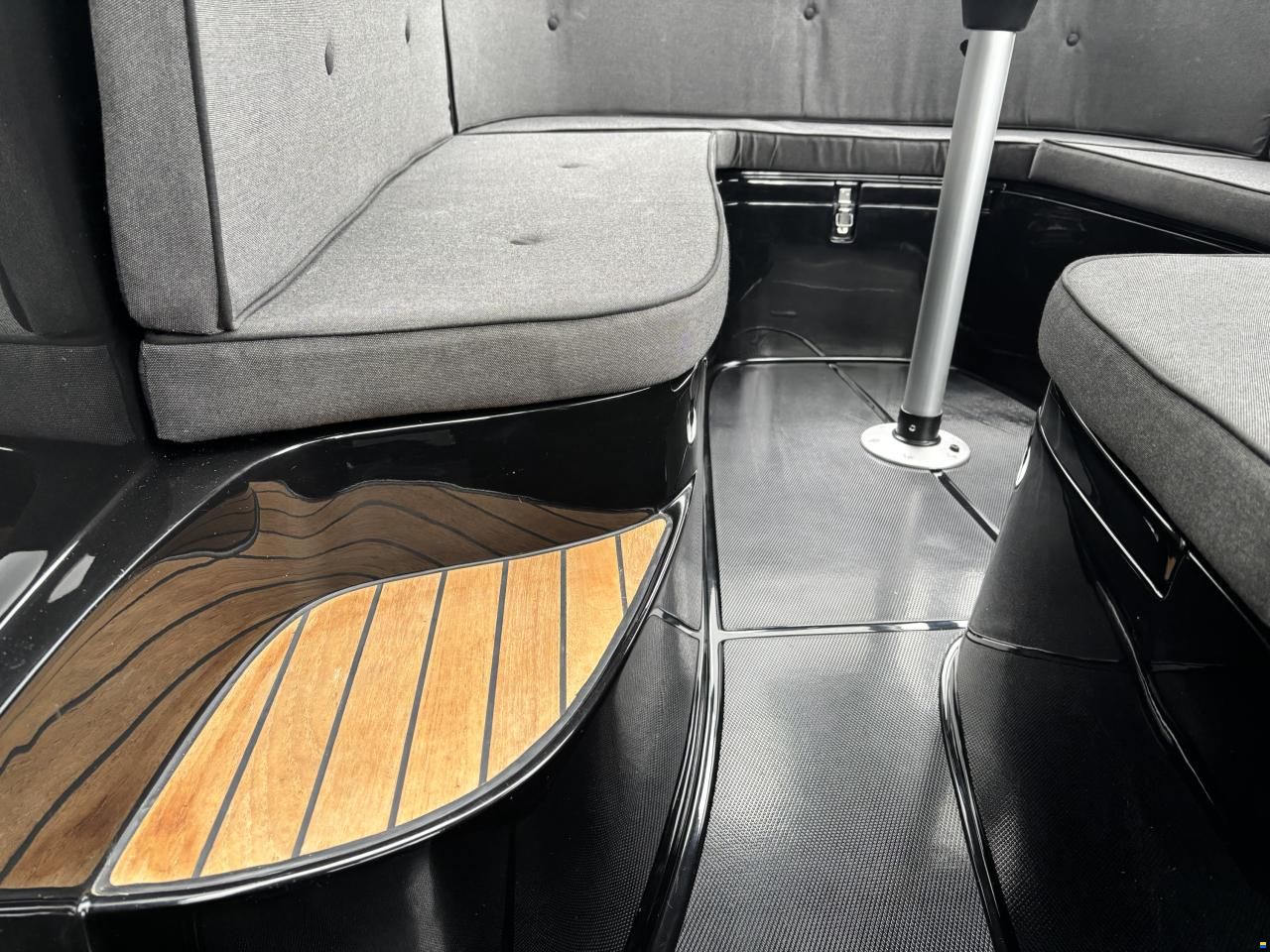 Oud Huijzer 600 Tender