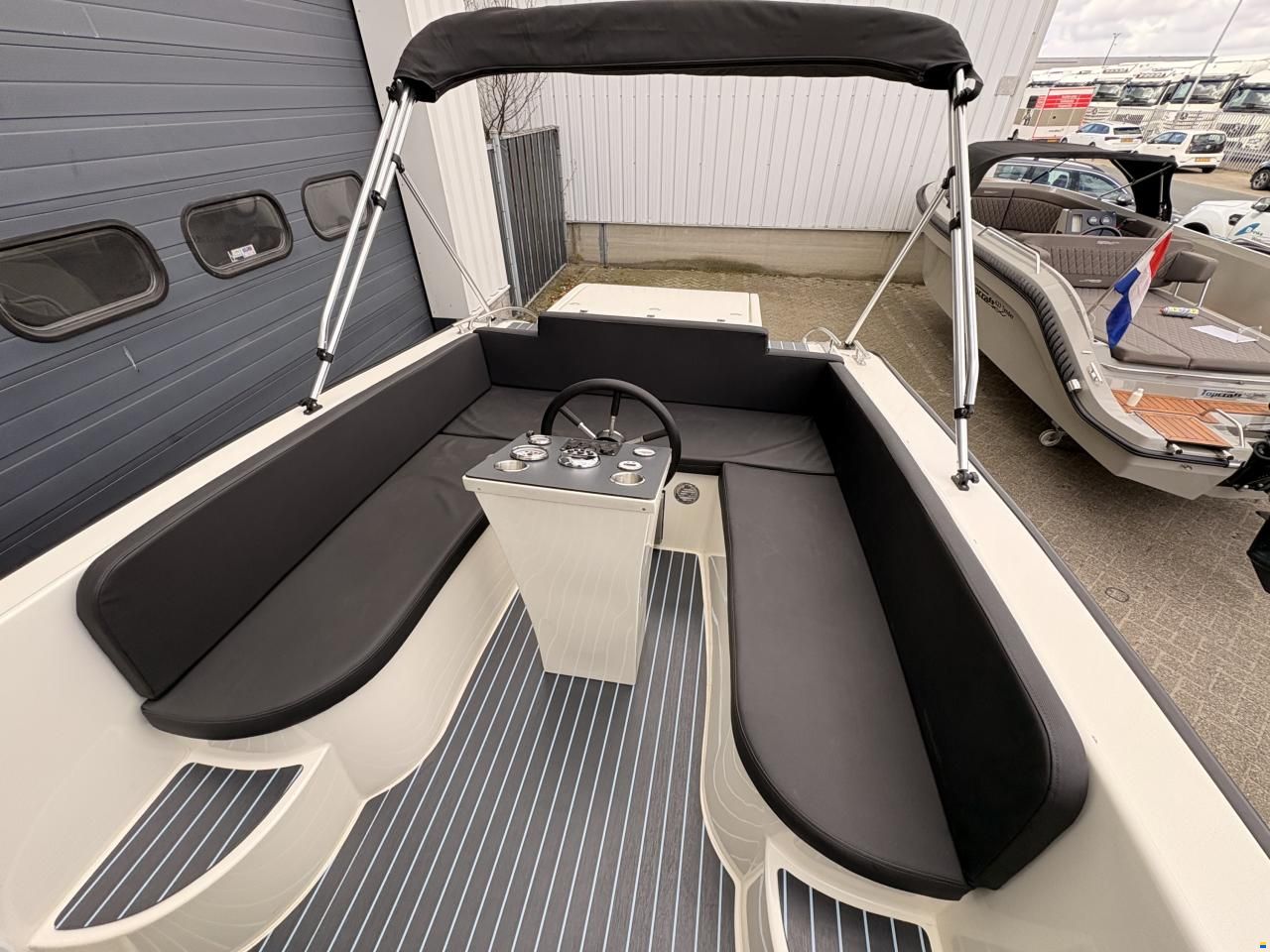 650 Tender