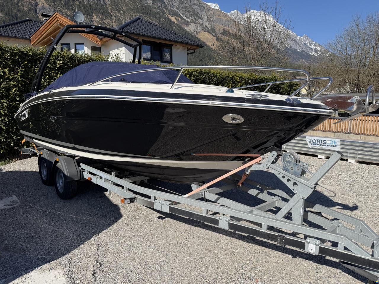 Sea Ray 210 Overnighter
