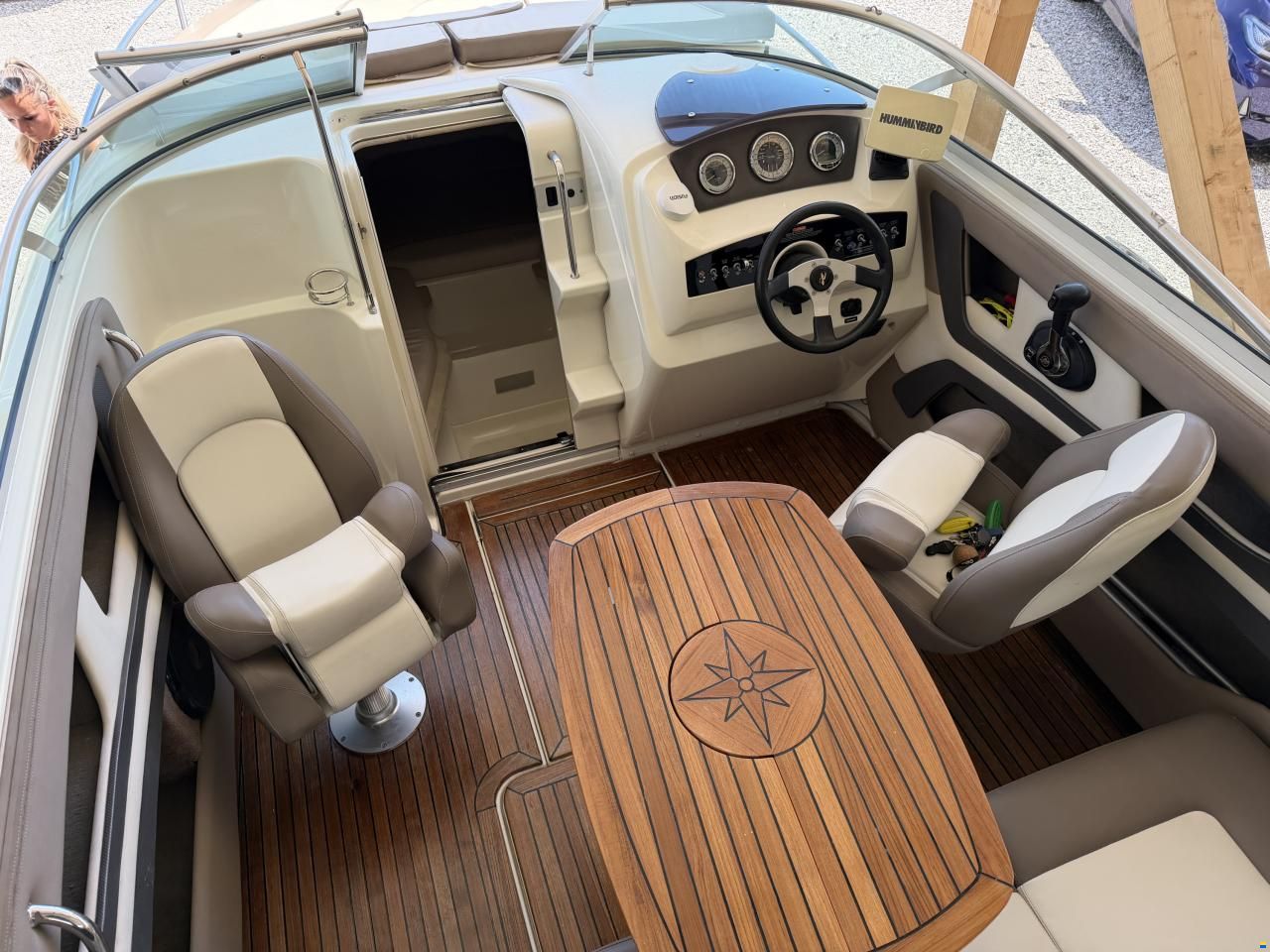 Sea Ray 210 Overnighter