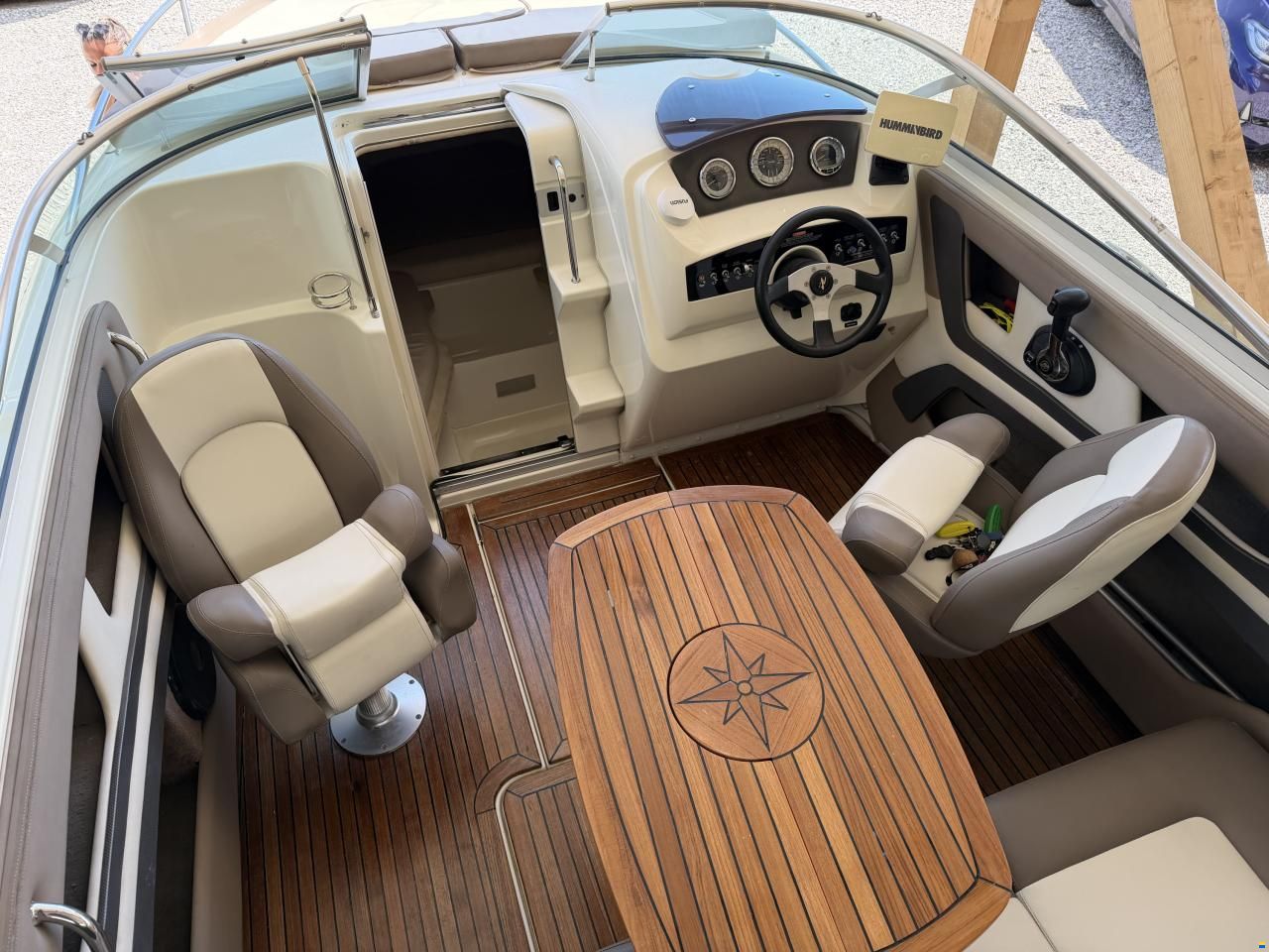 Sea Ray 210 Overnighter