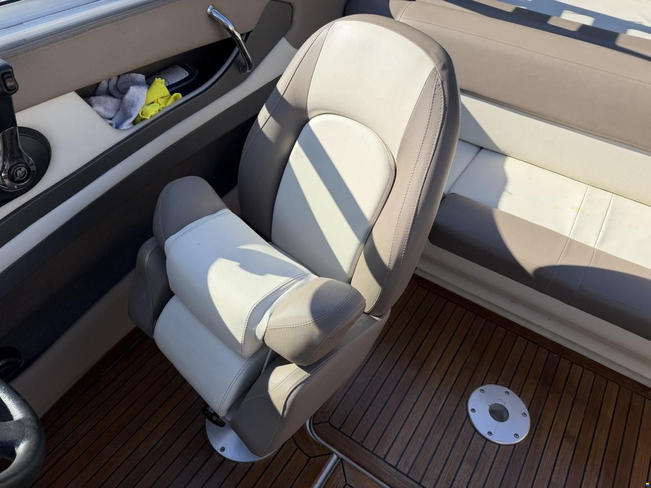 Sea Ray 210 Overnighter