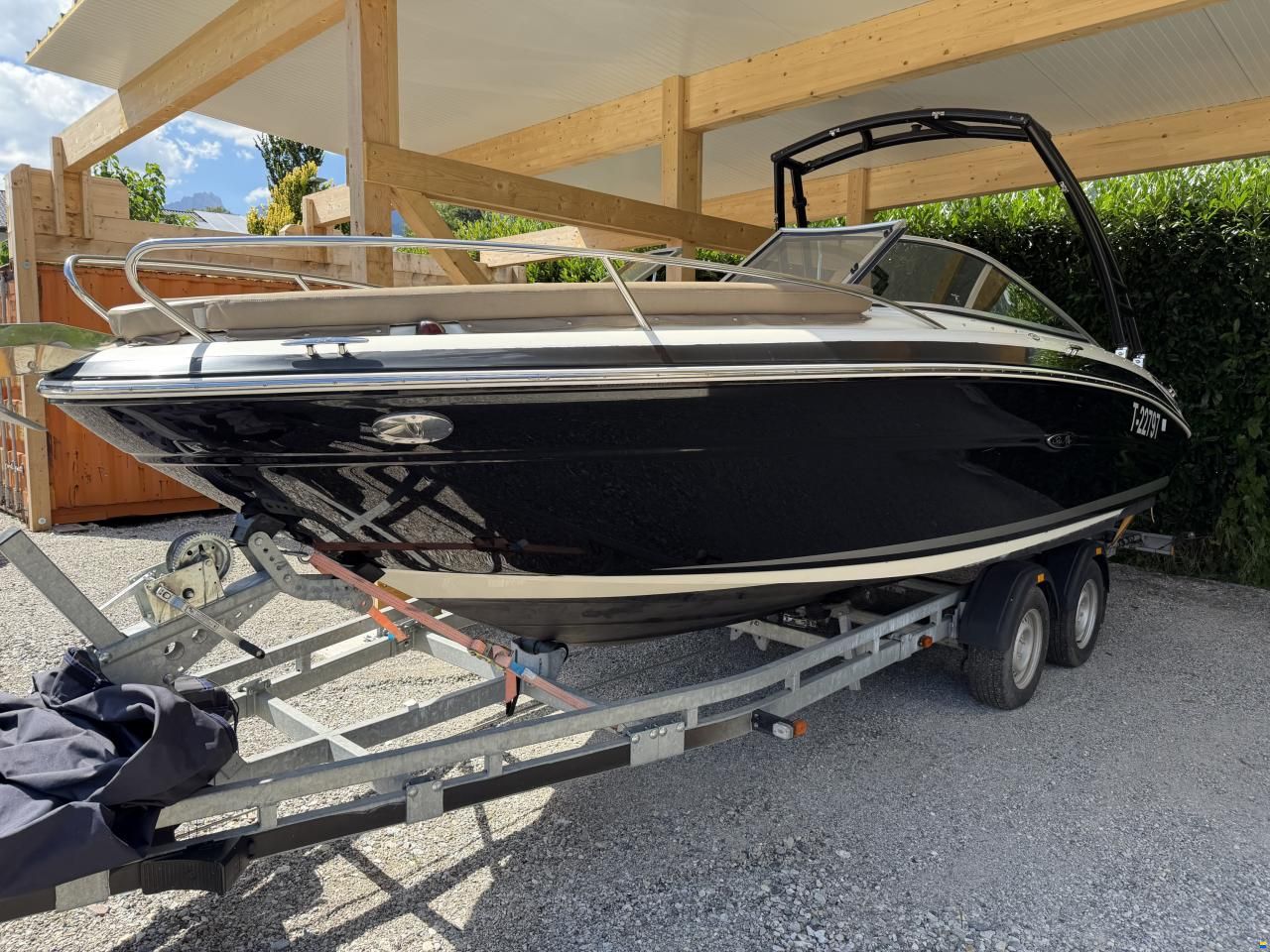 Sea Ray 210 Overnighter