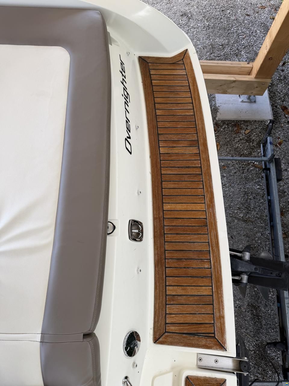 Sea Ray 210 Overnighter