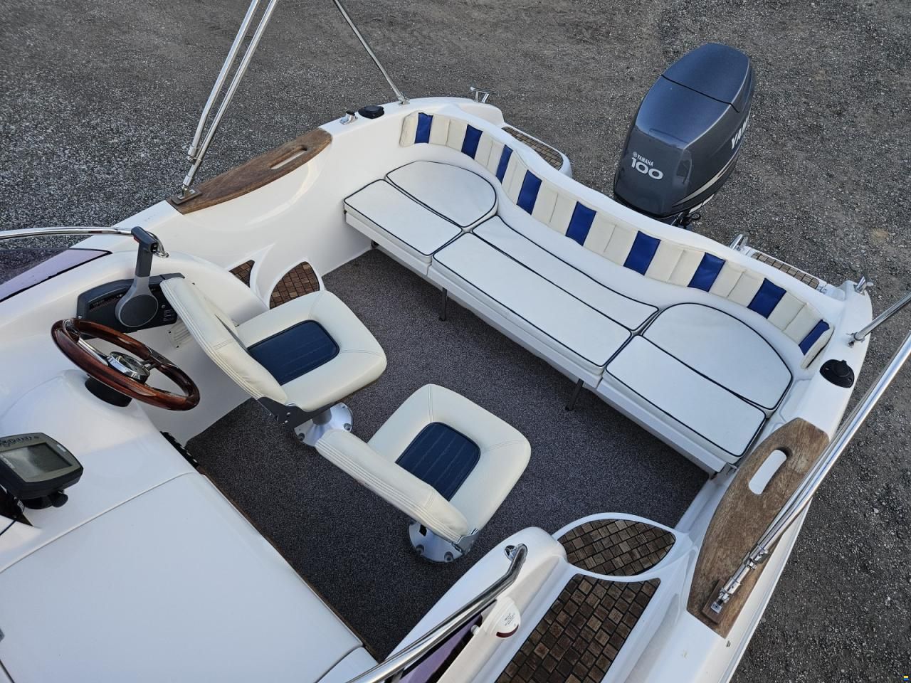 Mazury 560 WA, 2010
