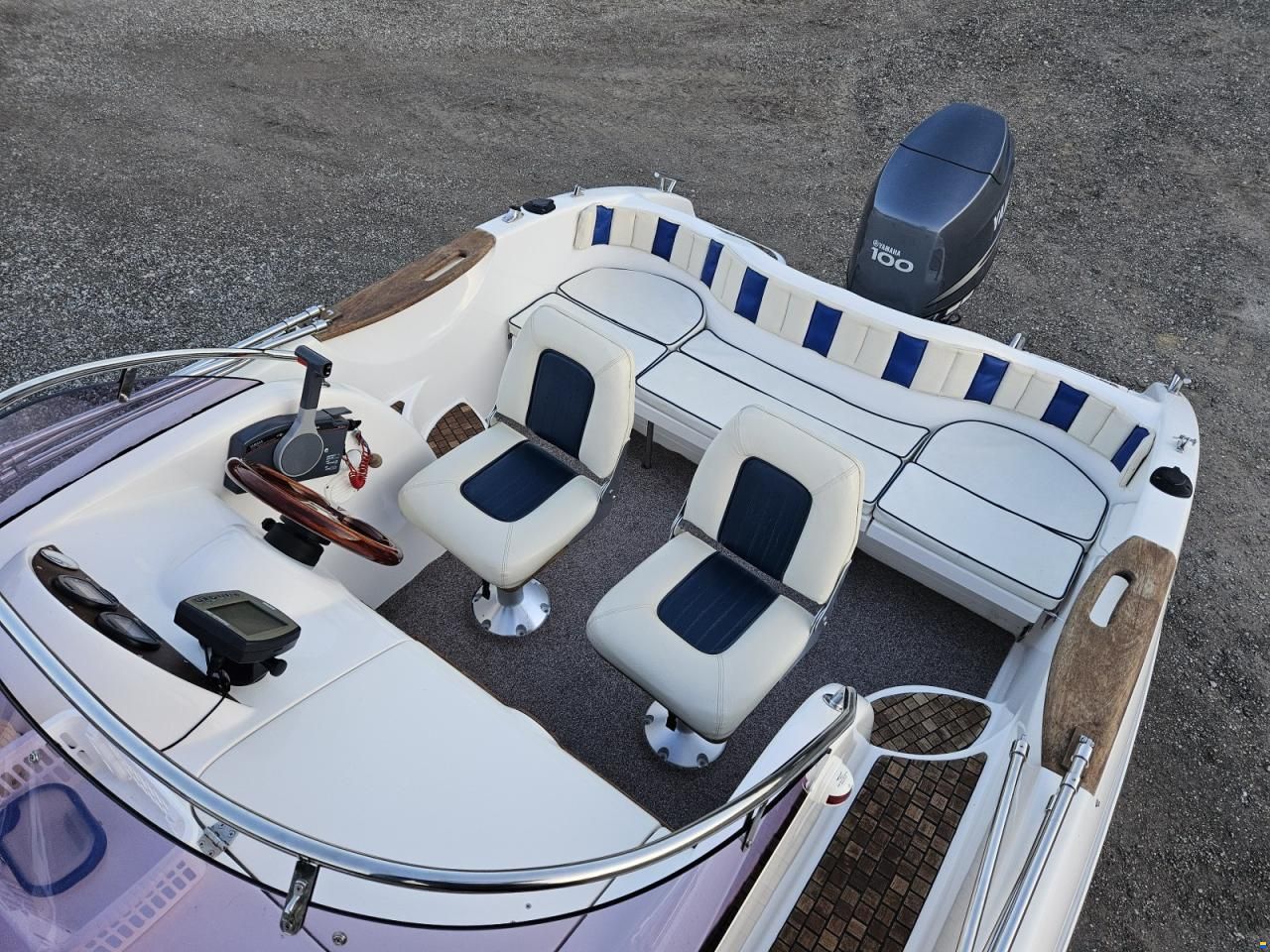 Mazury 560 WA, 2010
