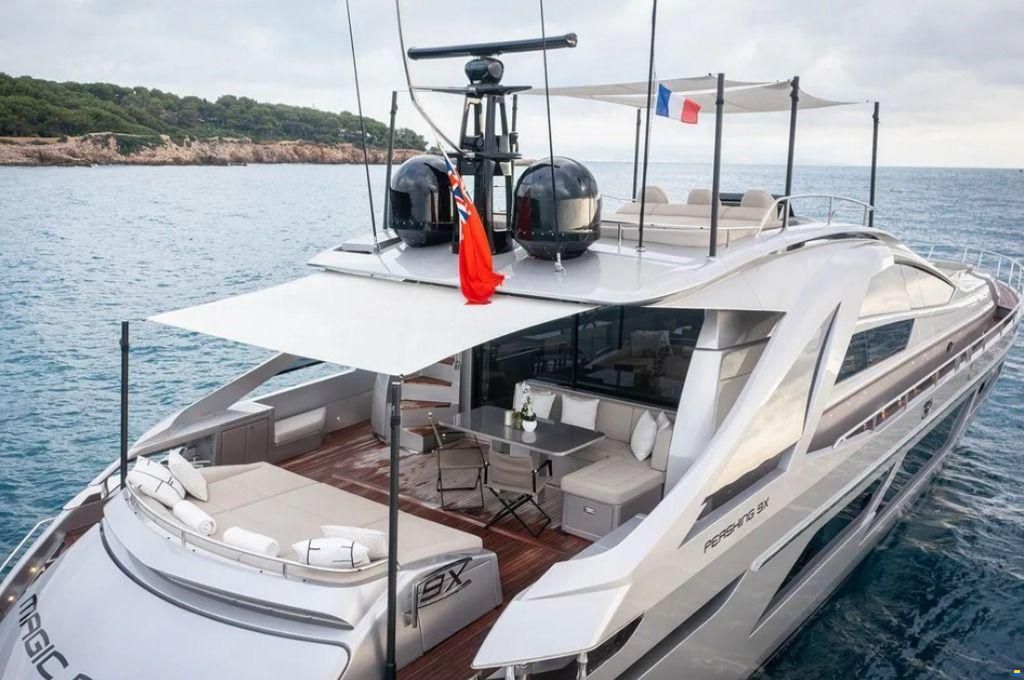Pershing 9X