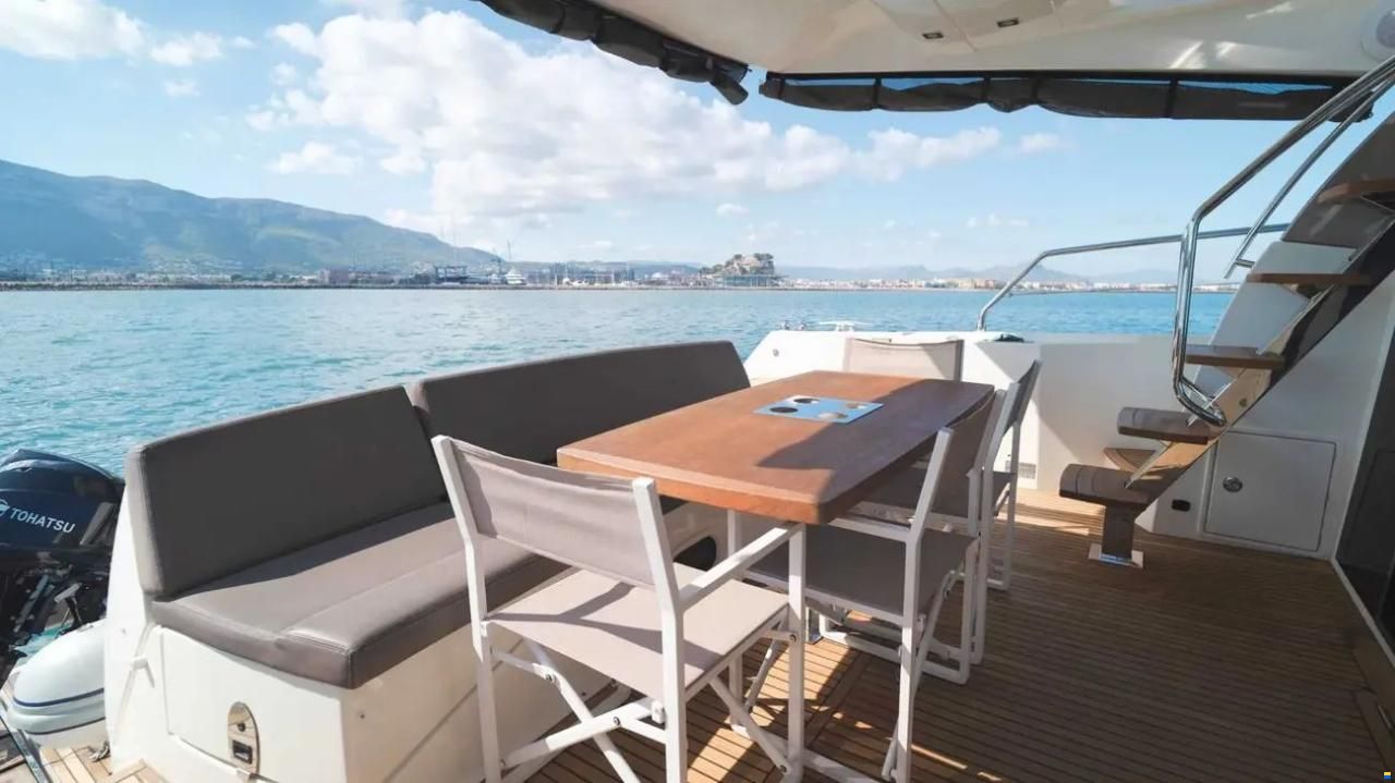 Prestige 560