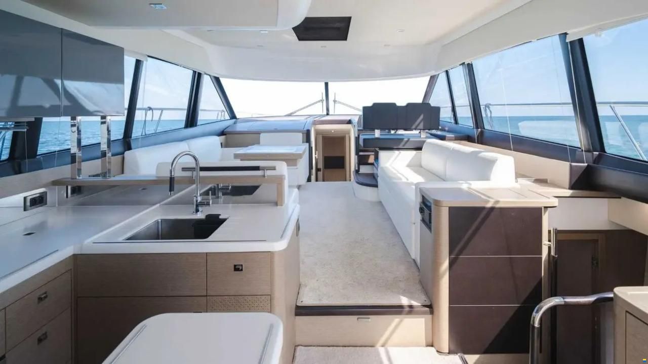 Prestige 560