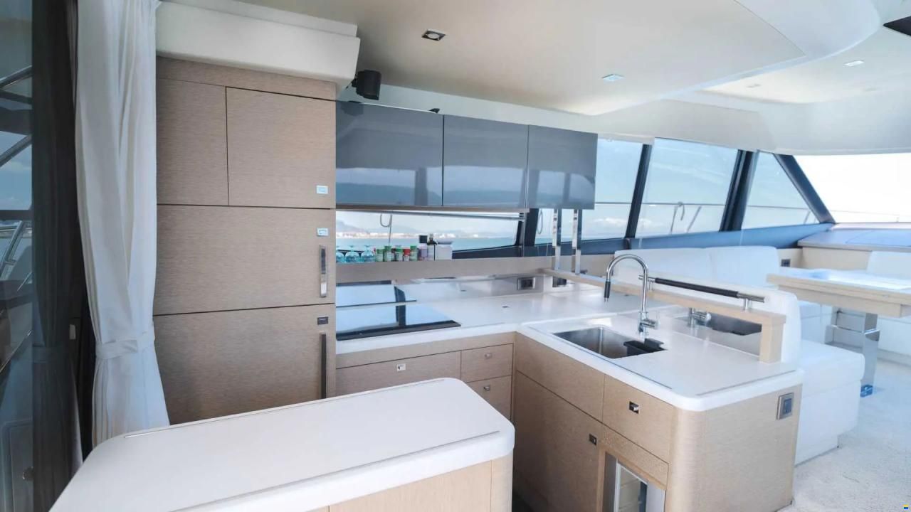 Prestige 560