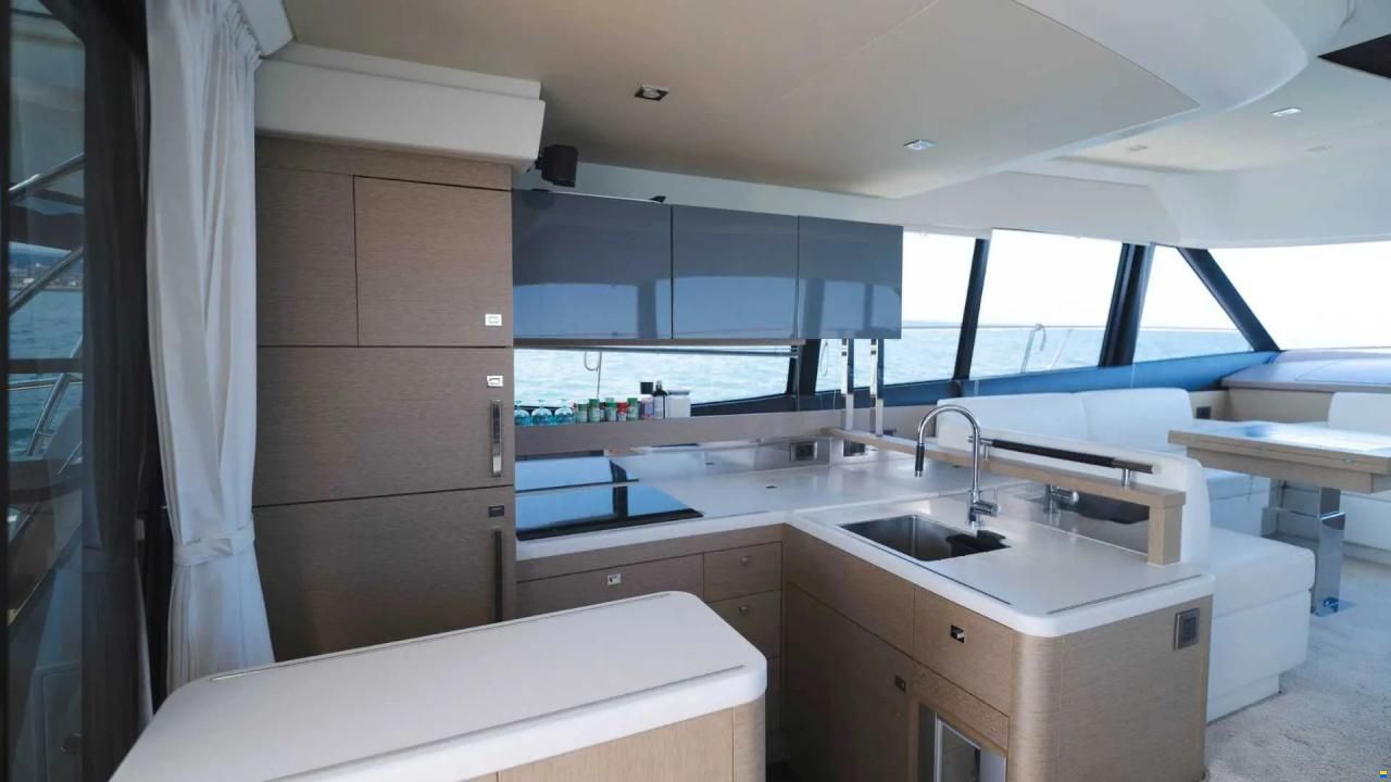 Prestige 560