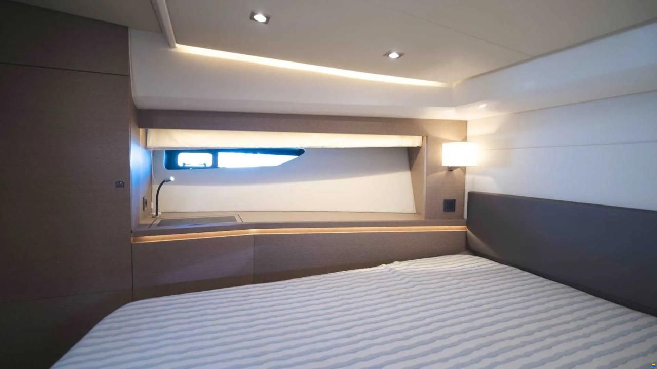Prestige 560