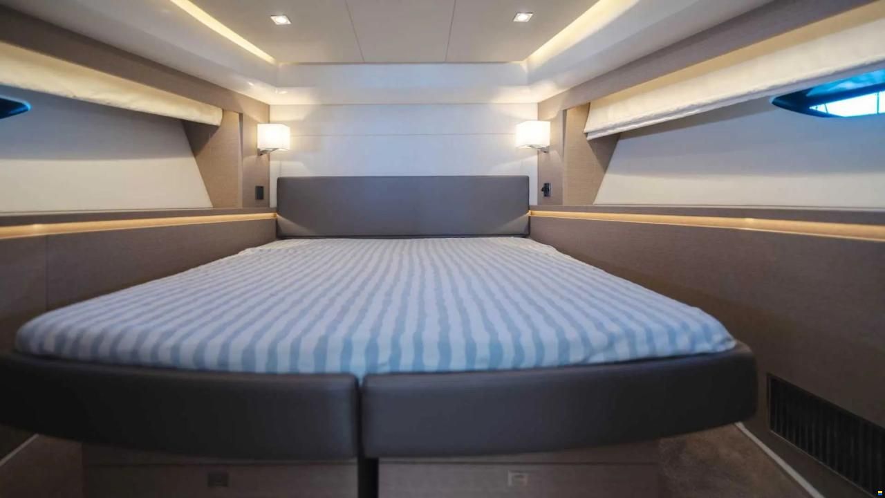 Prestige 560
