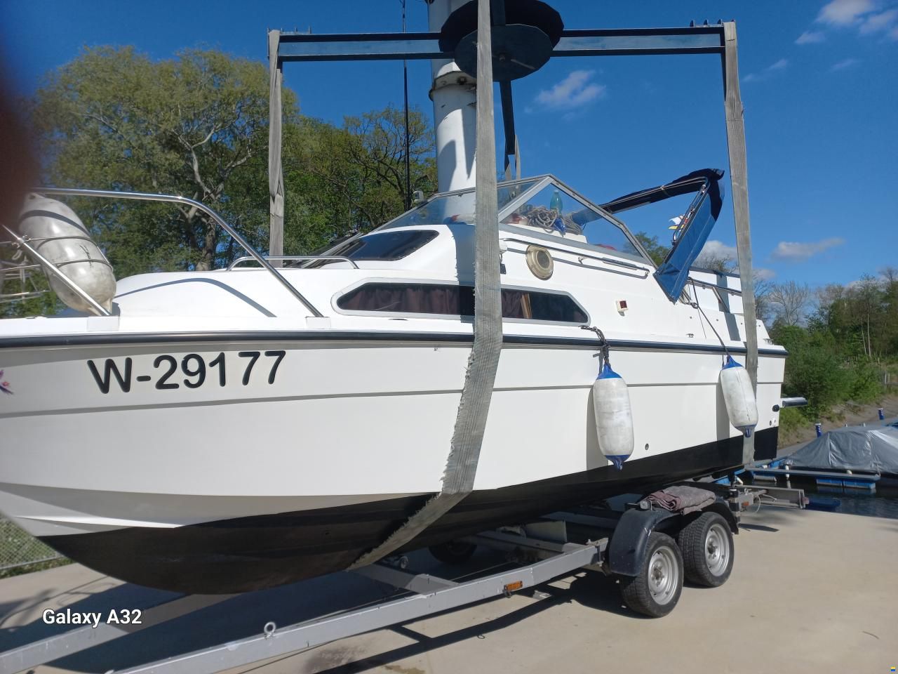 Fairline 21