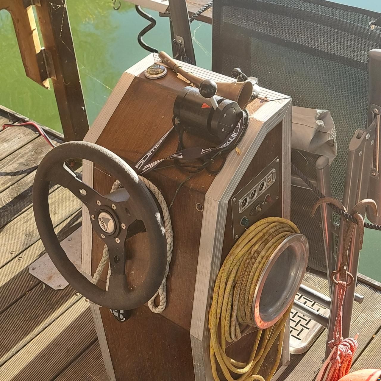 Kleines Hausboot Eigenbau