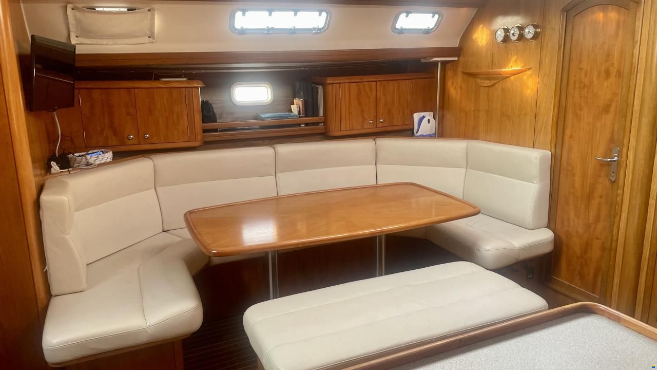 Alpha 51 Lux