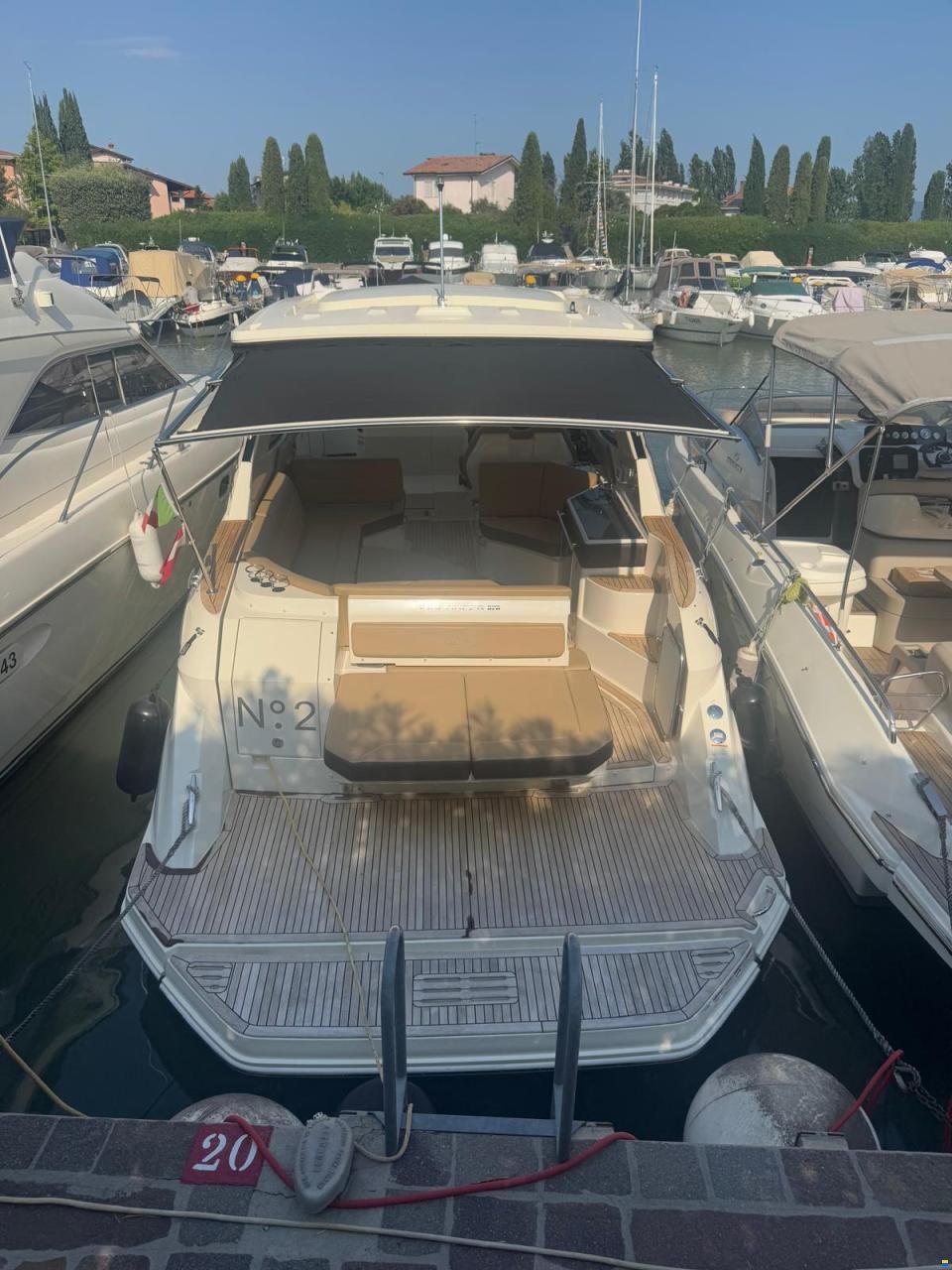 Sea Ray Sundancer 320