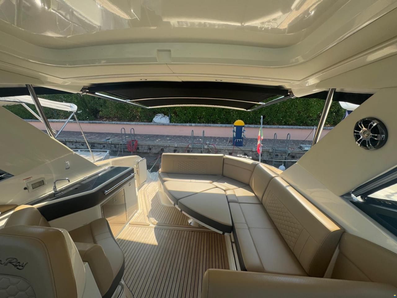 Sea Ray Sundancer 320