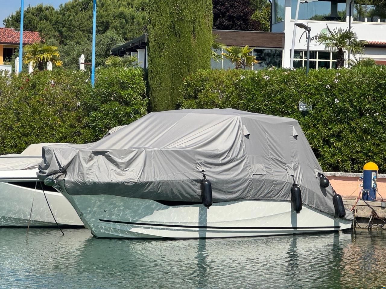 Sea Ray Sundancer 320