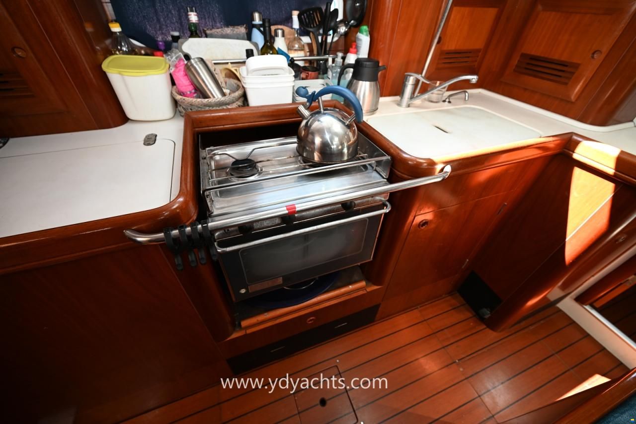 Beneteau Oceanis 411 Clipper Celebration