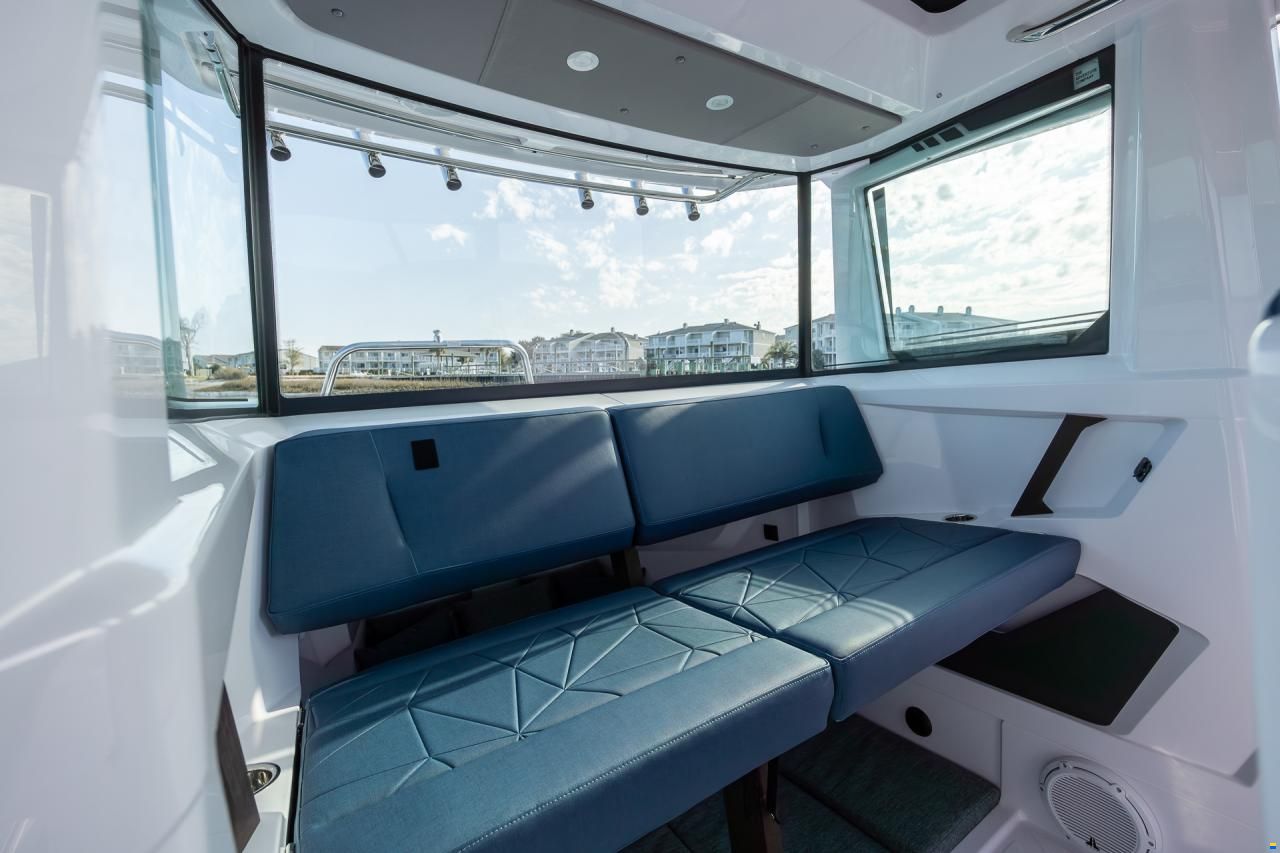 Axopar 29 Cross Cabin