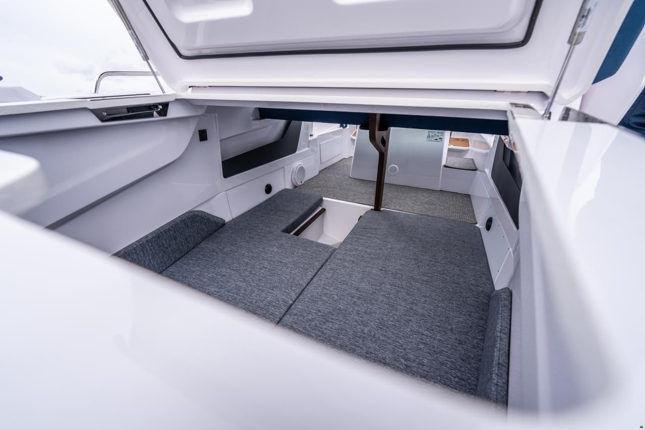 Axopar 29 Cross Cabin