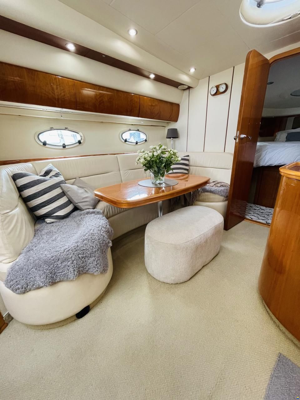 Princess V42