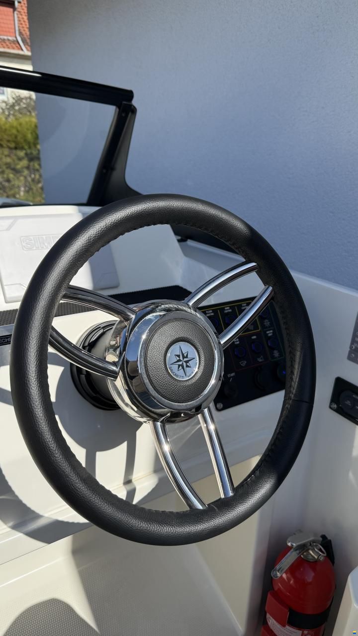 Quicksilver 525 aXess