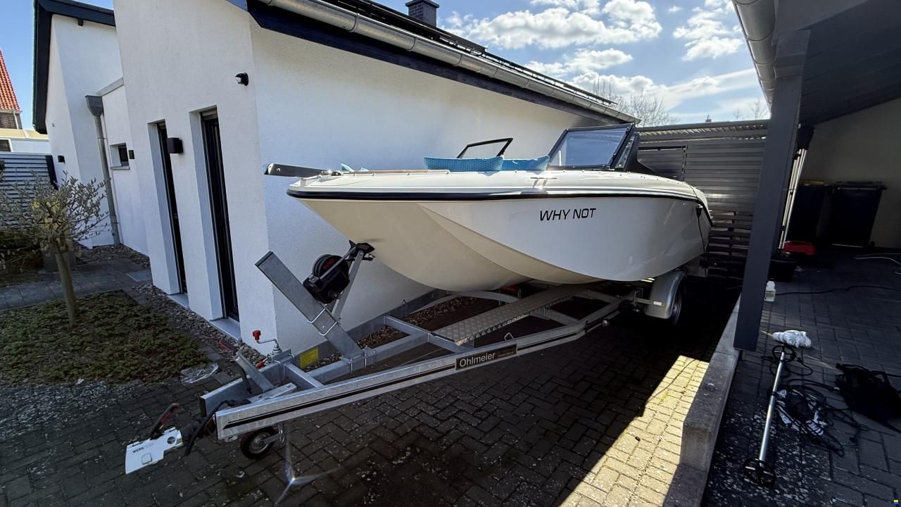Quicksilver 525 aXess