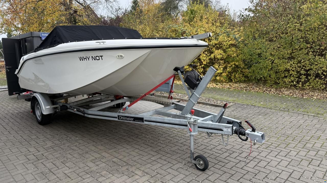 Quicksilver 525 aXess