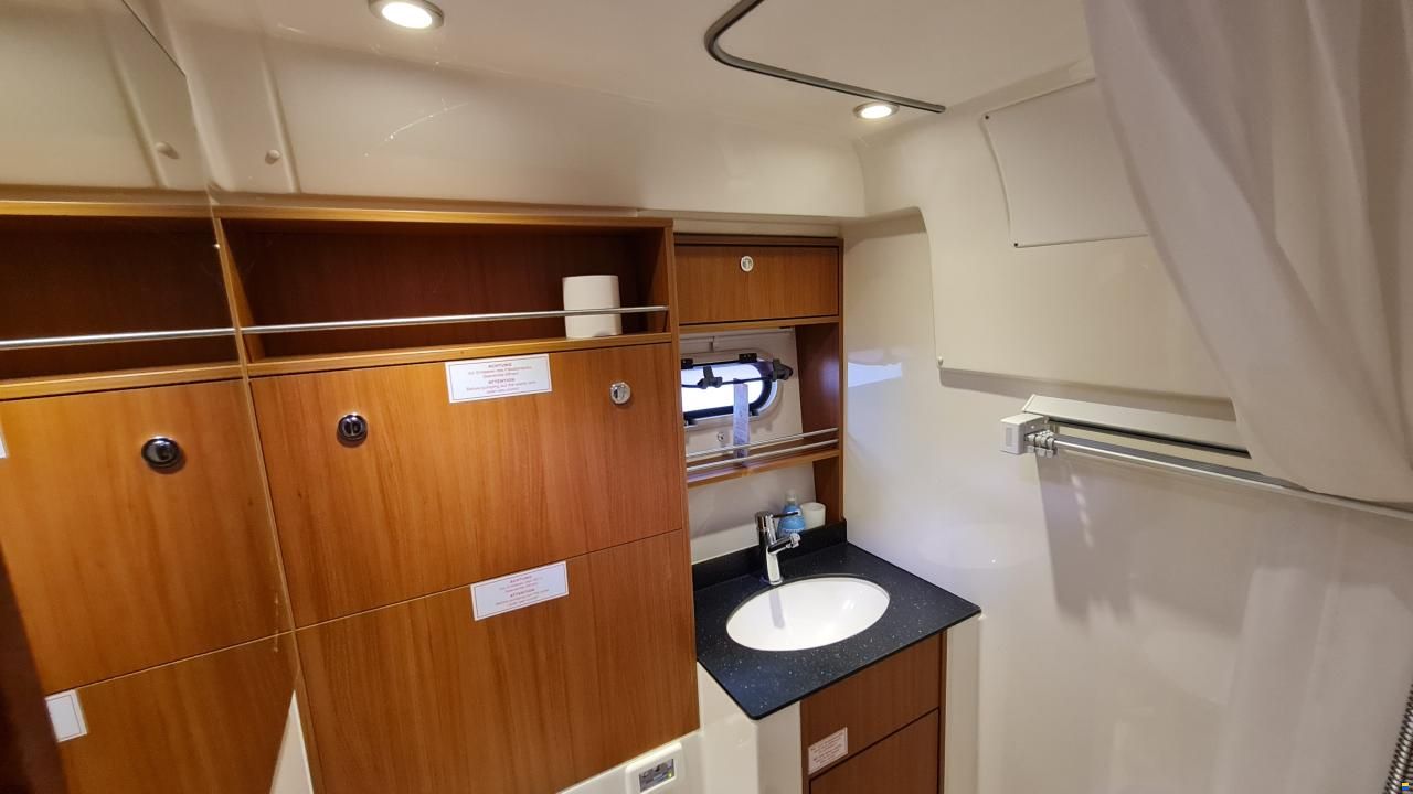 Bavaria 34HT
