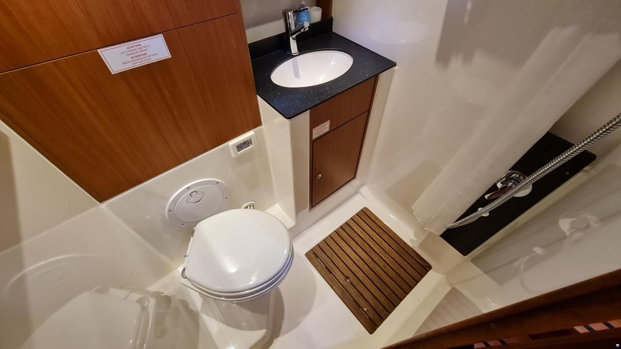 Bavaria 34HT
