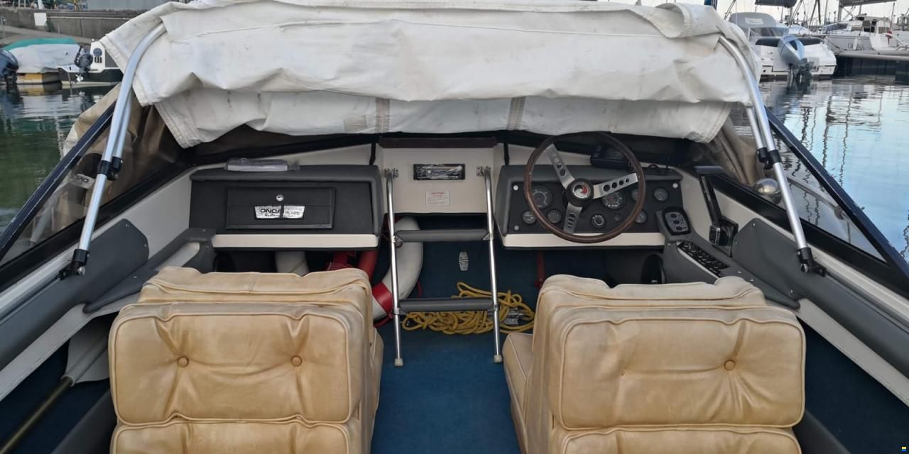 MerCruiser bateau moteur 6 places / 120-140CV