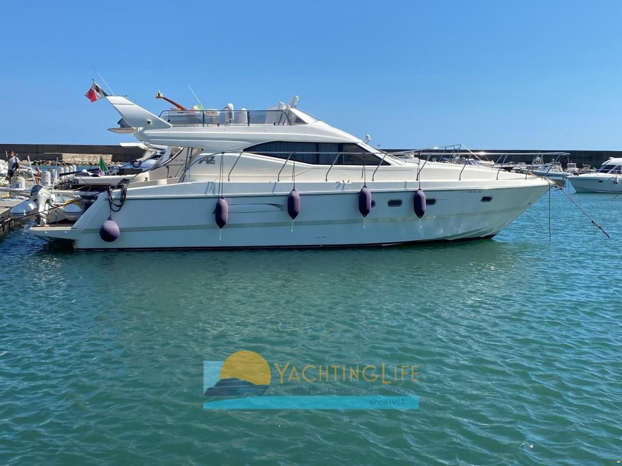 Azimut AZ 43