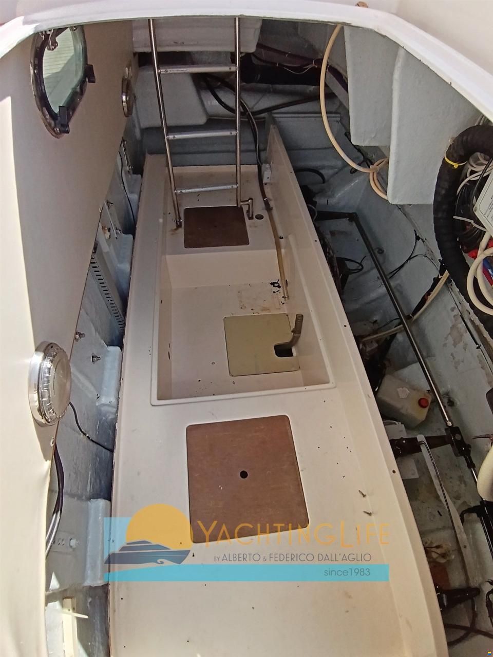 Azimut AZ 43