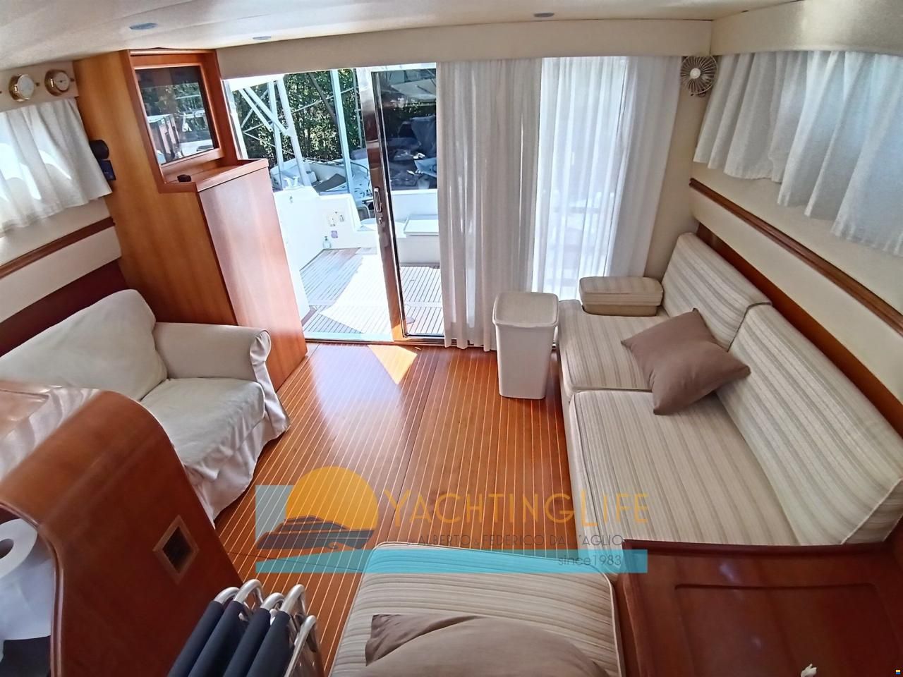 Azimut AZ 43