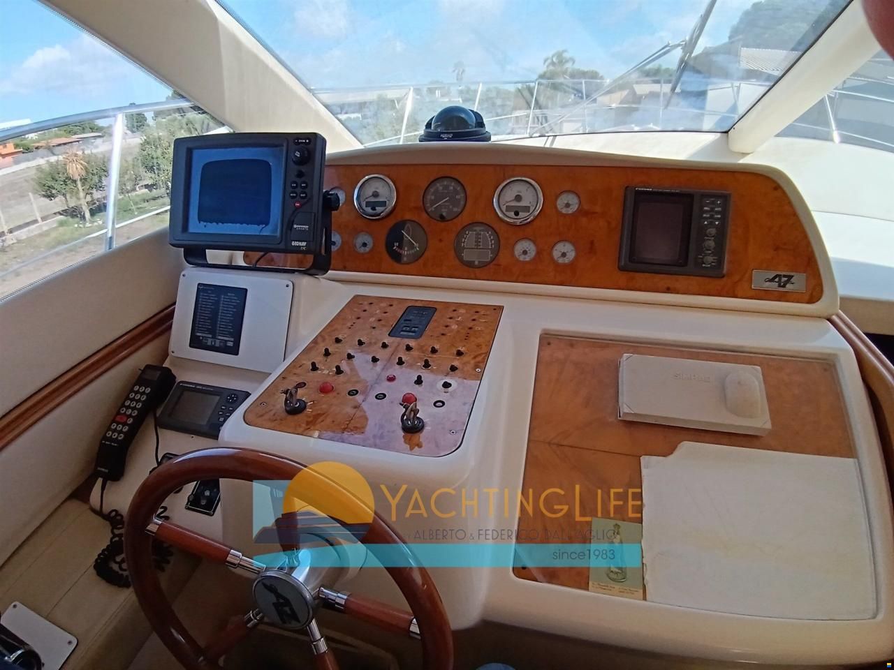 Azimut AZ 43