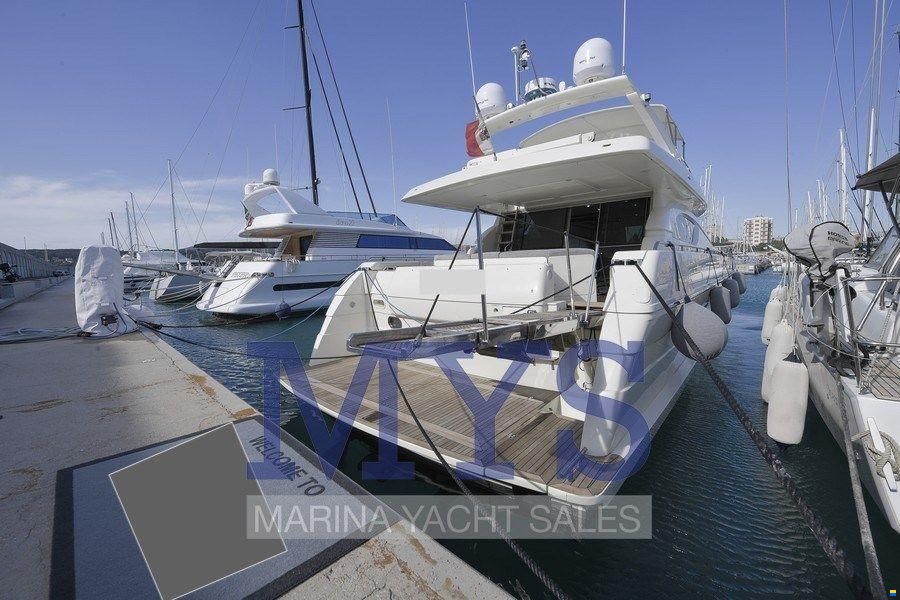 Ferretti 70